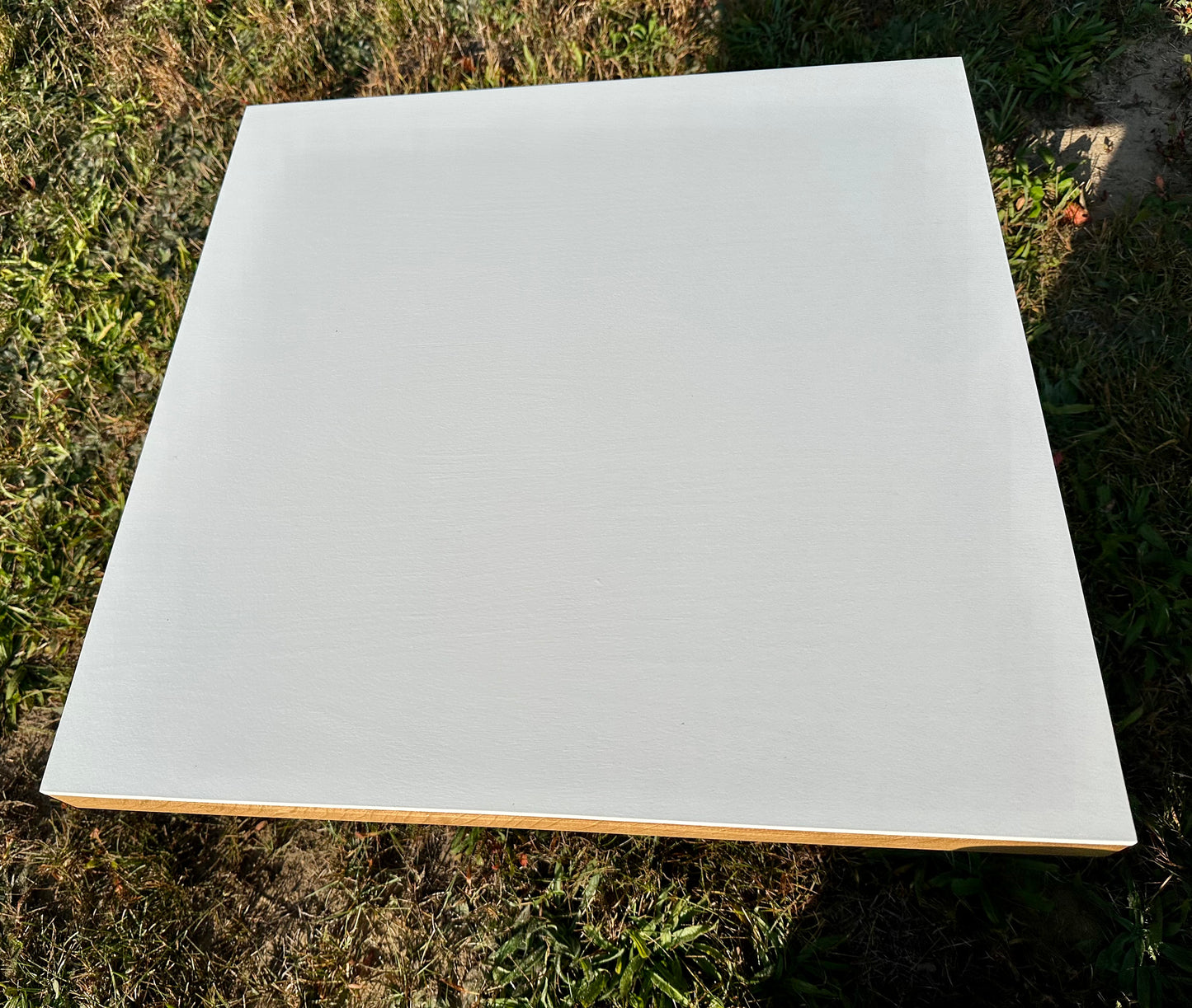 picture of top of sycamore substrate with white gesso finish